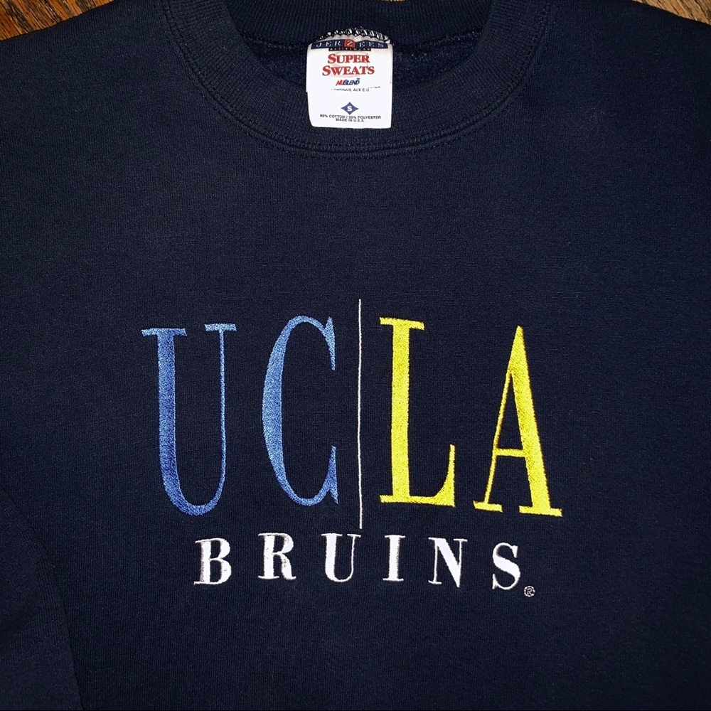 Vintage UCLA crewneck 🌟